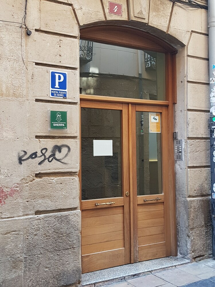 Hostal Puente De Hierro