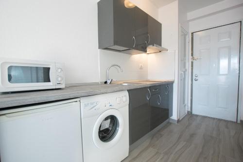 Apartment With Heated Pool In Los Cristianos