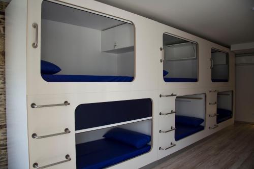 Hostel Cross