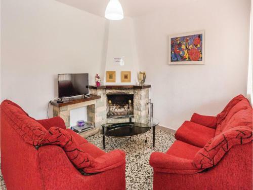 Seven-bedroom Holiday Home In Macanet De La Selva
