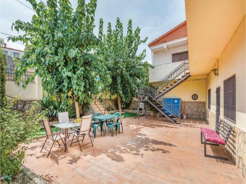 Seven-bedroom Holiday Home In Macanet De La Selva