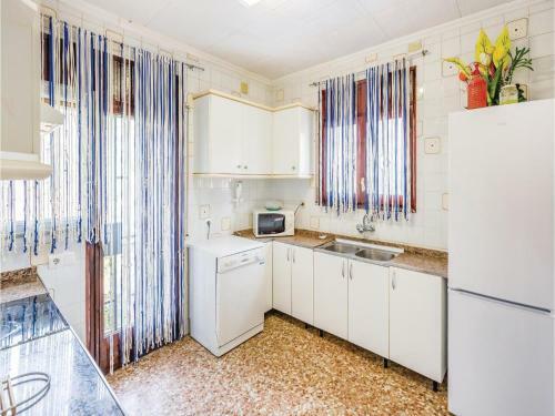 Seven-bedroom Holiday Home In Macanet De La Selva