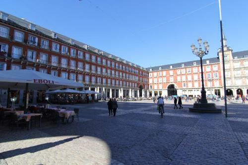 Silver Madrid Apartments