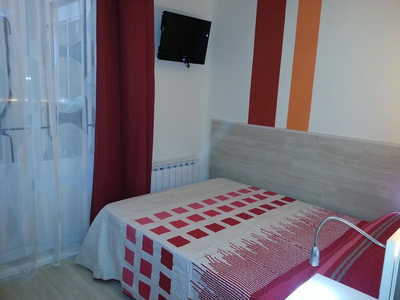 Albergue Far Home Plaza Mayor