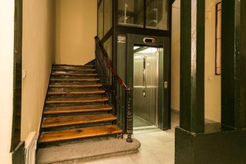 Hostal Adis