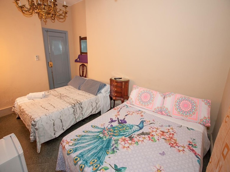 Hostal San Bernardo Rooms