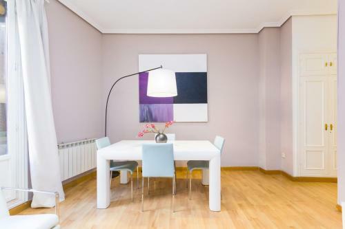 Apartamento Puerta Del Sol Stylish Aparments