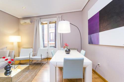 Apartamento Puerta Del Sol Stylish Aparments