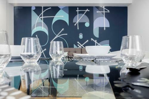 Home Art Apartments