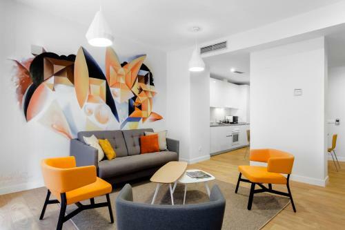 Home Art Apartments