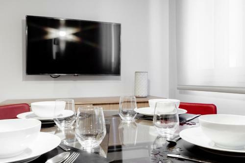 Home Art Apartments