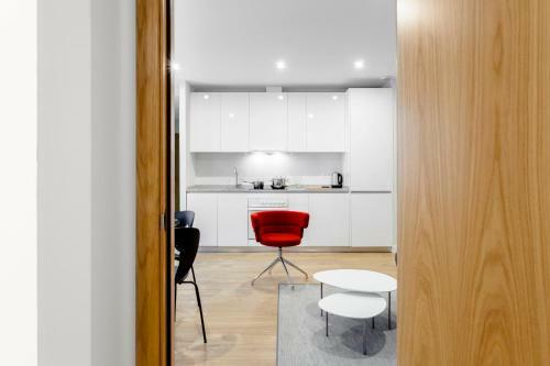 Home Art Apartments