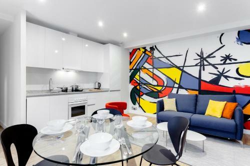 Home Art Apartments
