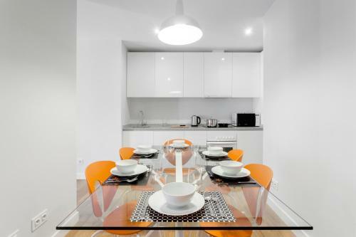 Home Art Apartments