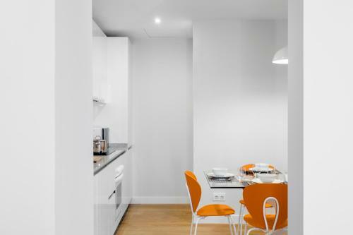 Home Art Apartments