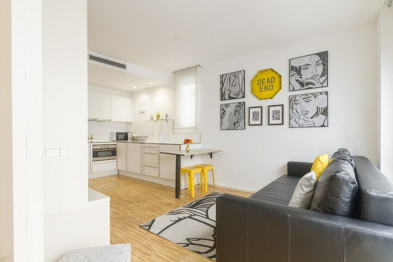 7rooms7 Gran Via Madrid Apartments