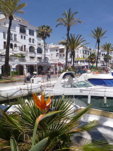Apartamento Residencial Duquesa 2044