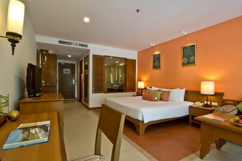 Hotel Ravindra Beach Resort And Spa
