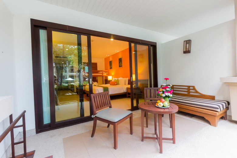 Hotel Ravindra Beach Resort And Spa