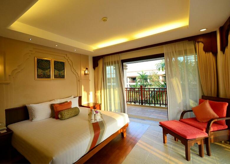 Hotel Ravindra Beach Resort And Spa