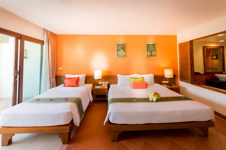 Hotel Ravindra Beach Resort And Spa