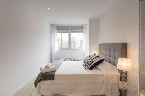 Urbe10 Angel Ganivet 2 Bedrooms Apartment