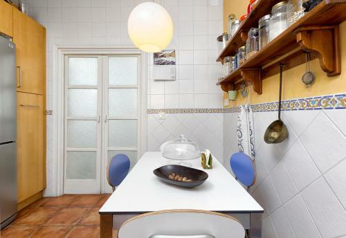 Three-bedroom Apartment With Terrace Lion