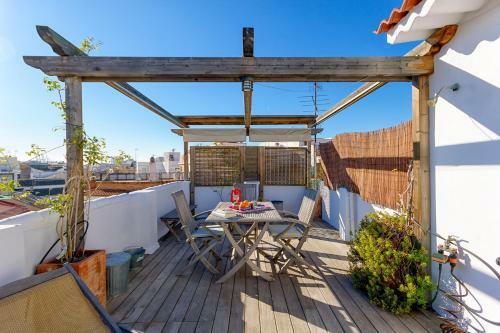 Three-bedroom Apartment With Terrace Lion