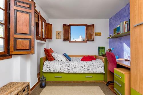 Three-bedroom Apartment With Terrace Lion