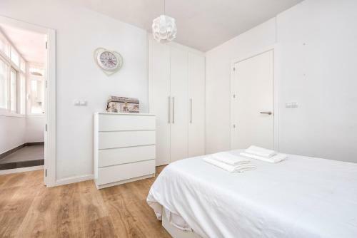 Three-bedroom Apartment Cervantes