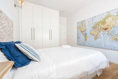Three-bedroom Apartment Cervantes