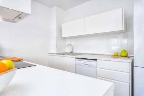 Three-bedroom Apartment Cervantes