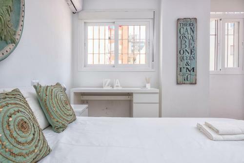 Three-bedroom Apartment Cervantes