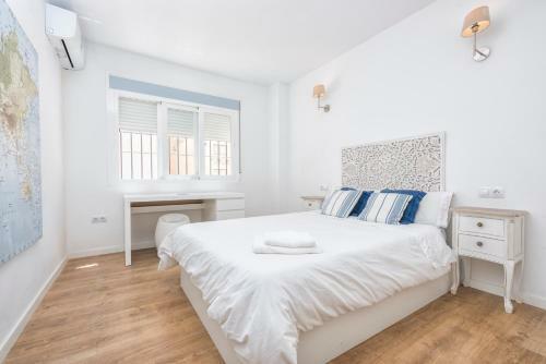 Three-bedroom Apartment Cervantes