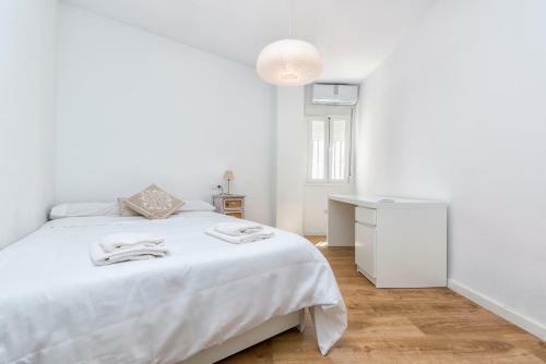 Three-bedroom Apartment Cervantes