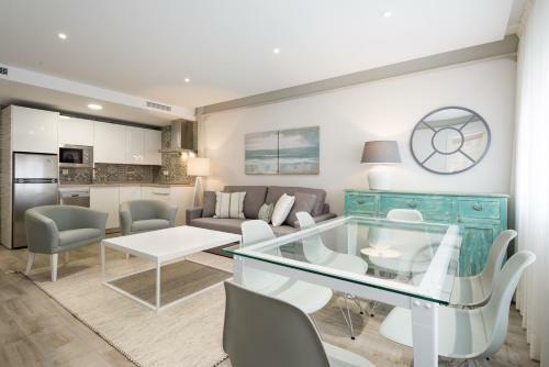 Puerto De M�laga Premium 3 Bedrooms Apartment
