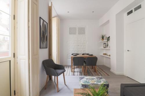 Apartamento Trendy Two Bedrooms In Ollerias