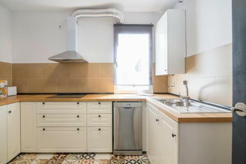 Four-bedroom Holiday Apartment With Terrace Beatas