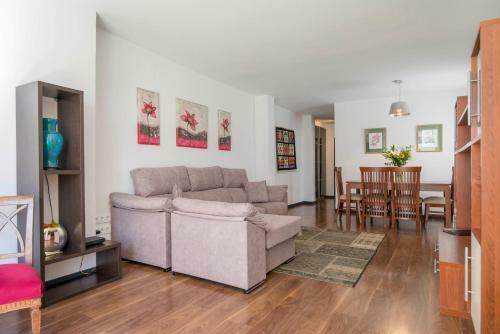 Four-bedroom Holiday Apartment With Terrace Beatas