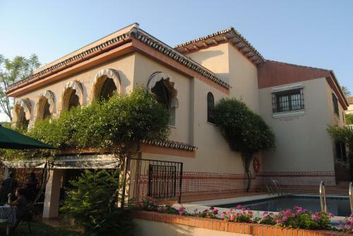 Villa With Pool Near The Beach