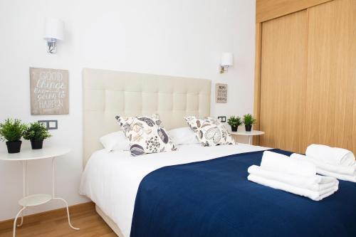 Apartamento Suncity Teatro Cervantes Con Piscina
