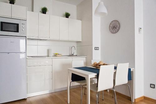 Apartamento Suncity Teatro Cervantes Con Piscina