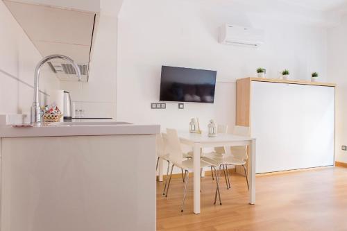 Apartamento Suncity Teatro Cervantes Con Piscina