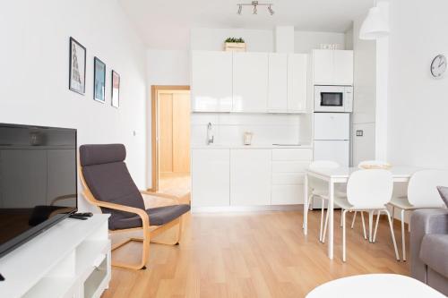 Apartamento Suncity Teatro Cervantes Con Piscina