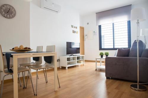 Apartamento Suncity Teatro Cervantes Con Piscina