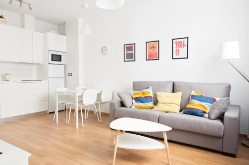 Apartamento Suncity Teatro Cervantes Con Piscina