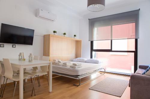 Apartamento Suncity Teatro Cervantes Con Piscina