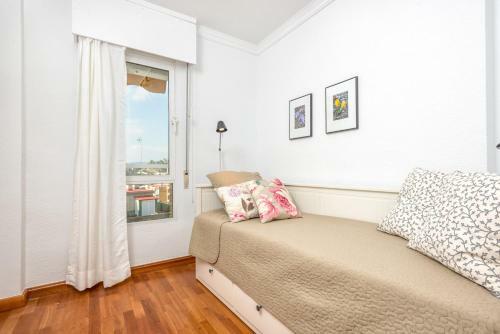 Three-bedroom Apartment With View Charlie