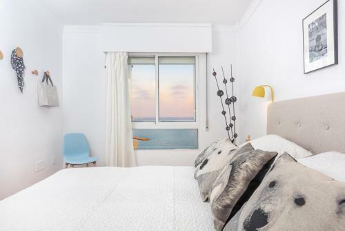 Three-bedroom Apartment With View Charlie