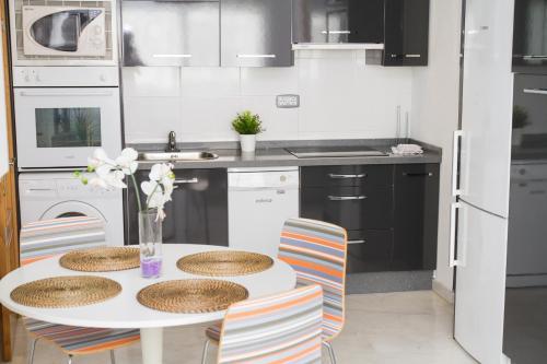 Cool 1 Bedroom Apartment Capuchinos